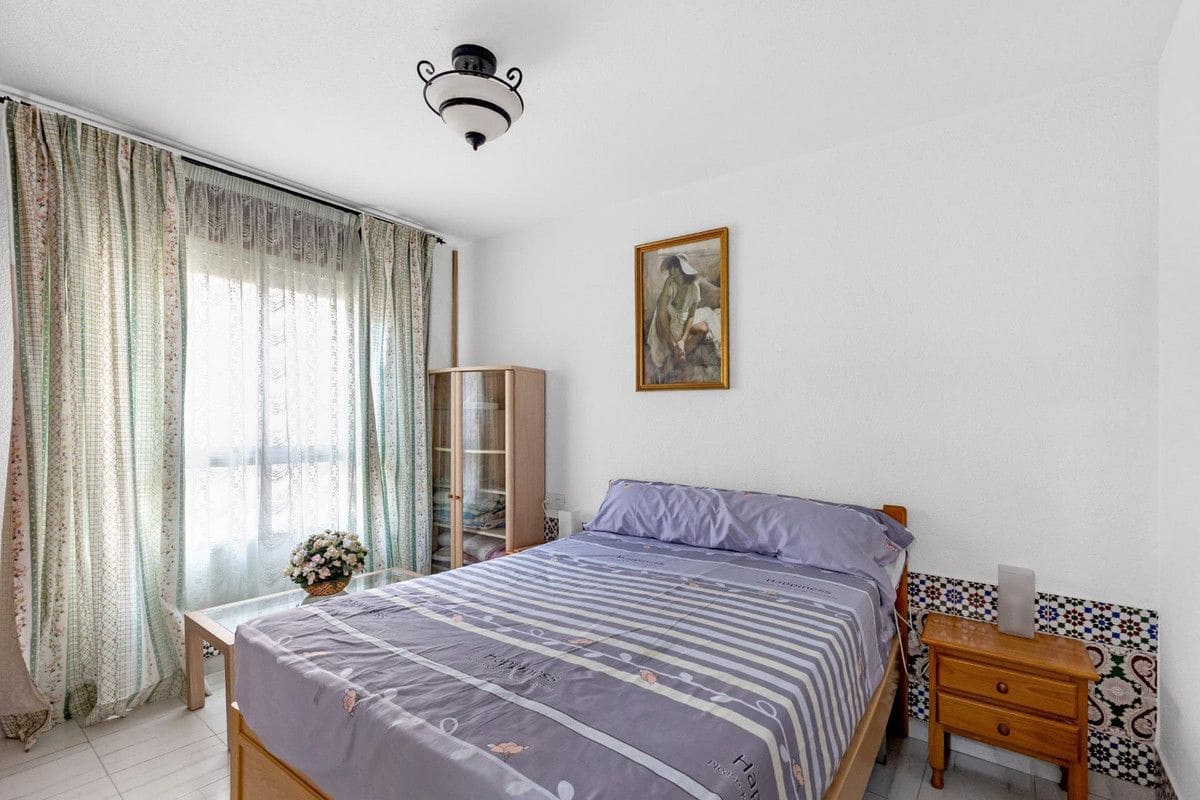 3 bedroom Villa for sale in Torrevieja - € 155,000 (Ref: 10022669)