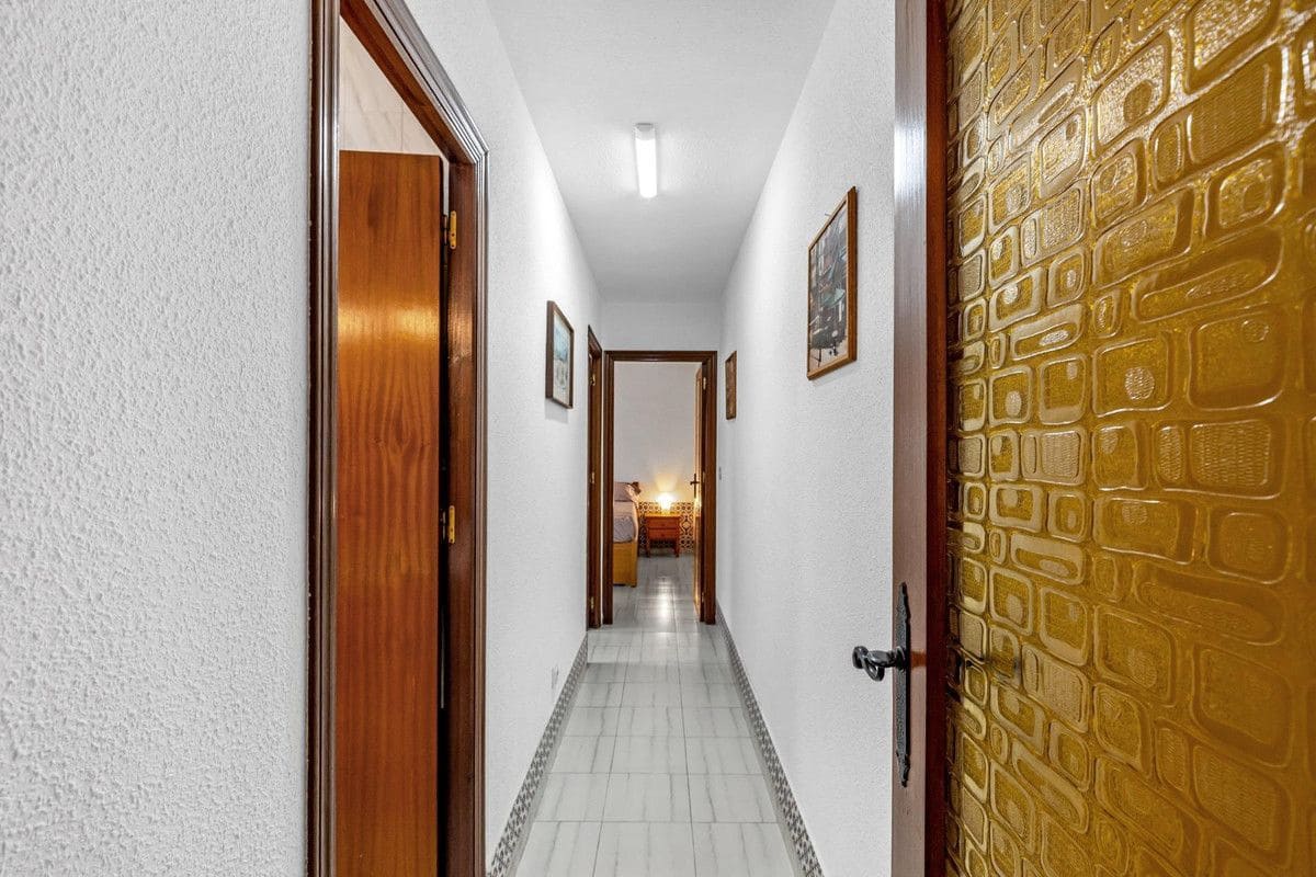 3 bedroom Villa for sale in Torrevieja - € 155,000 (Ref: 10022669)