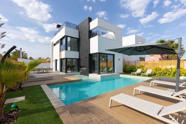 3 bedroom Villa for sale in El Chaparral - La Siesta - La Torreta, Torrevieja with pool - € 699,900 (Ref: 10022670)