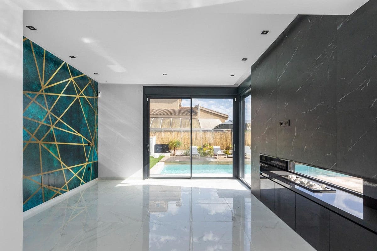 3 bedroom Villa for sale in Torrevieja with pool - € 699,900 (Ref: 10022670)