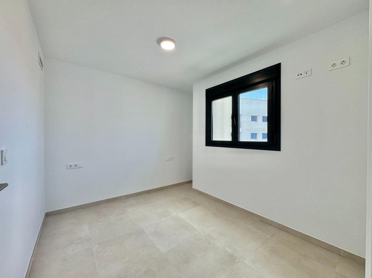 3 slaapkamer Appartement te koop in Alicante stad met zwembad - € 320.000 (Ref: 10022675)