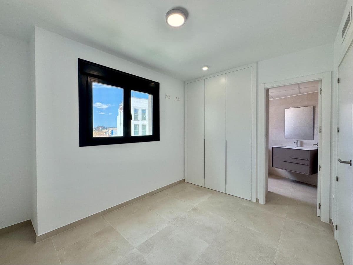 3 slaapkamer Appartement te koop in Alicante stad met zwembad - € 320.000 (Ref: 10022675)