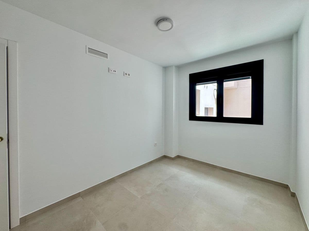 3 slaapkamer Appartement te koop in Alicante stad met zwembad - € 320.000 (Ref: 10022675)