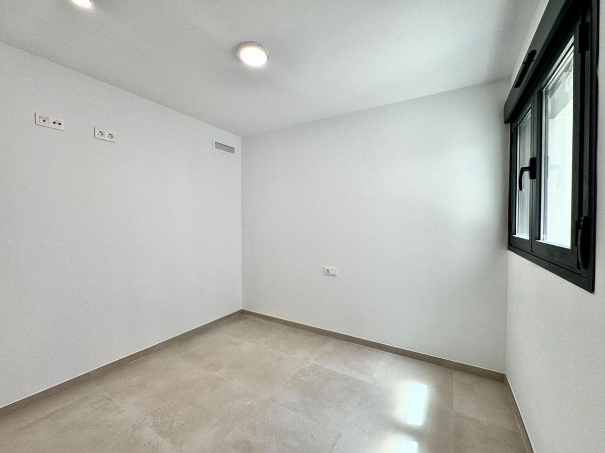 3 slaapkamer Appartement te koop in Alicante stad met zwembad - € 320.000 (Ref: 10022675)