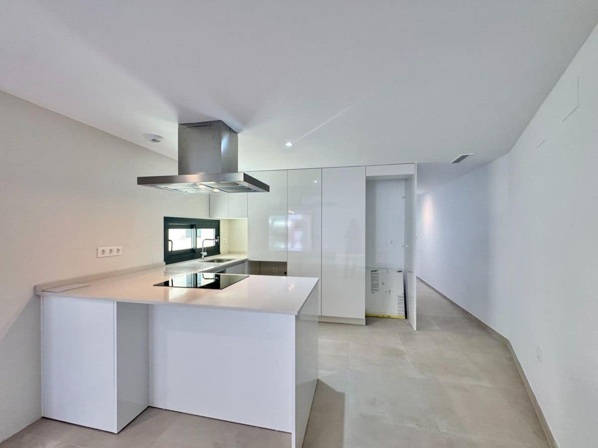 3 slaapkamer Appartement te koop in Alicante stad met zwembad - € 320.000 (Ref: 10022675)