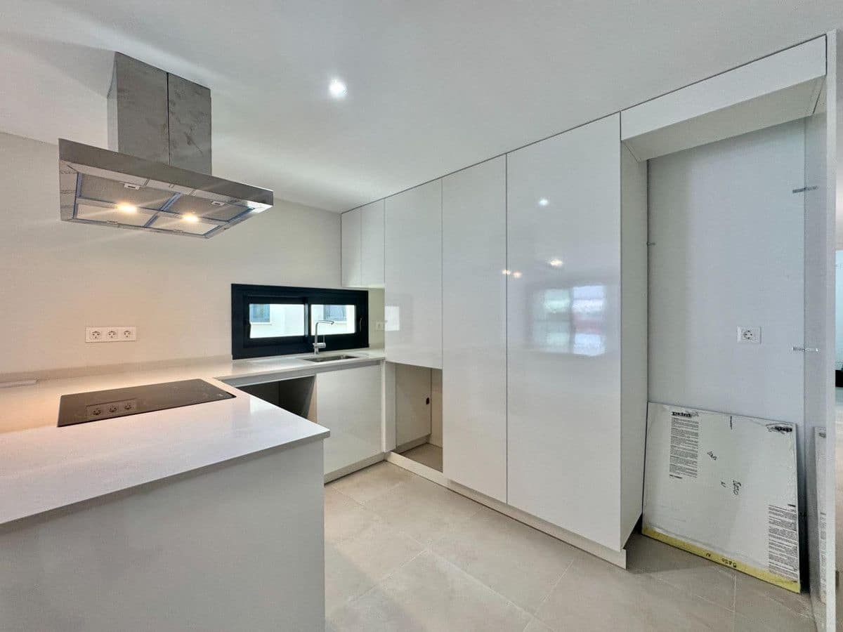 3 slaapkamer Appartement te koop in Alicante stad met zwembad - € 320.000 (Ref: 10022675)