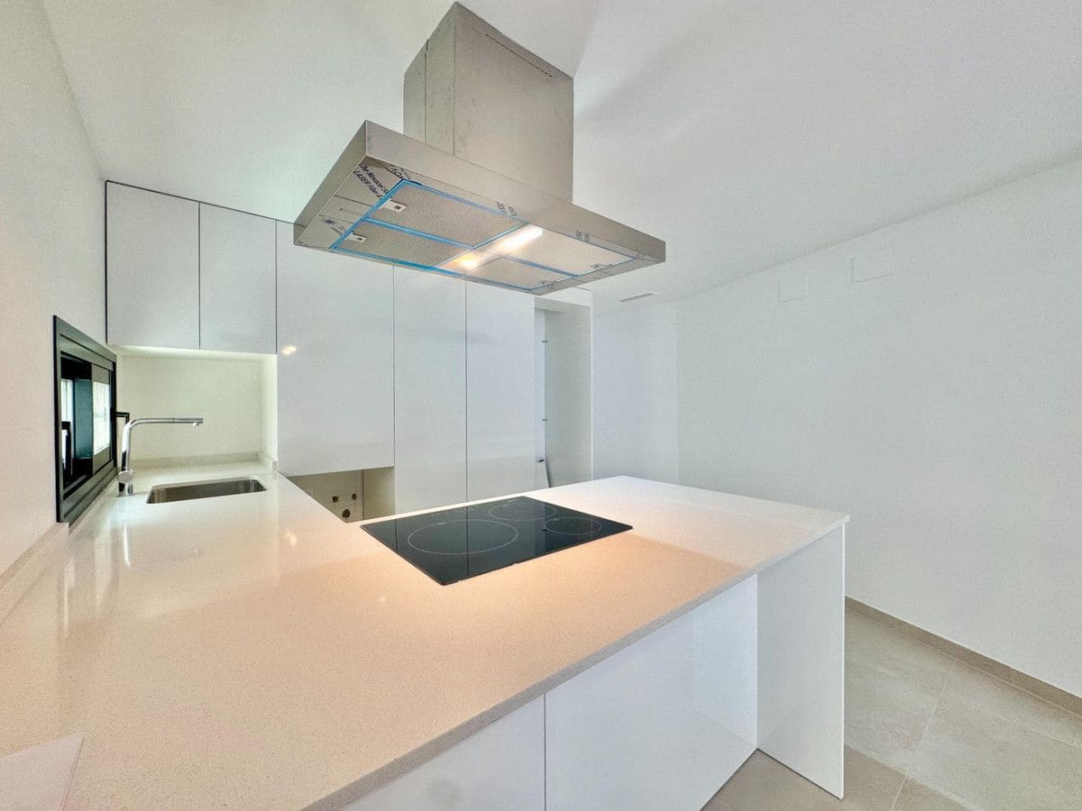 3 slaapkamer Appartement te koop in Alicante stad met zwembad - € 320.000 (Ref: 10022675)