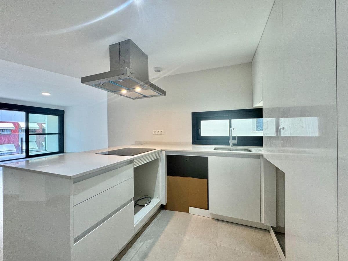 3 slaapkamer Appartement te koop in Alicante stad met zwembad - € 320.000 (Ref: 10022675)