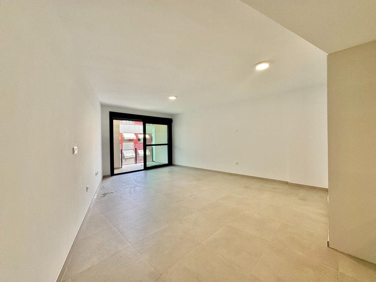 3 slaapkamer Appartement te koop in Alicante stad met zwembad - € 320.000 (Ref: 10022675)