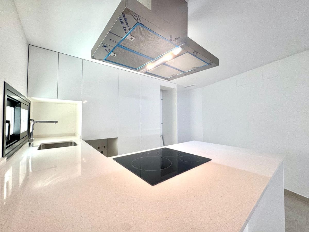 3 slaapkamer Appartement te koop in Alicante stad met zwembad - € 320.000 (Ref: 10022675)