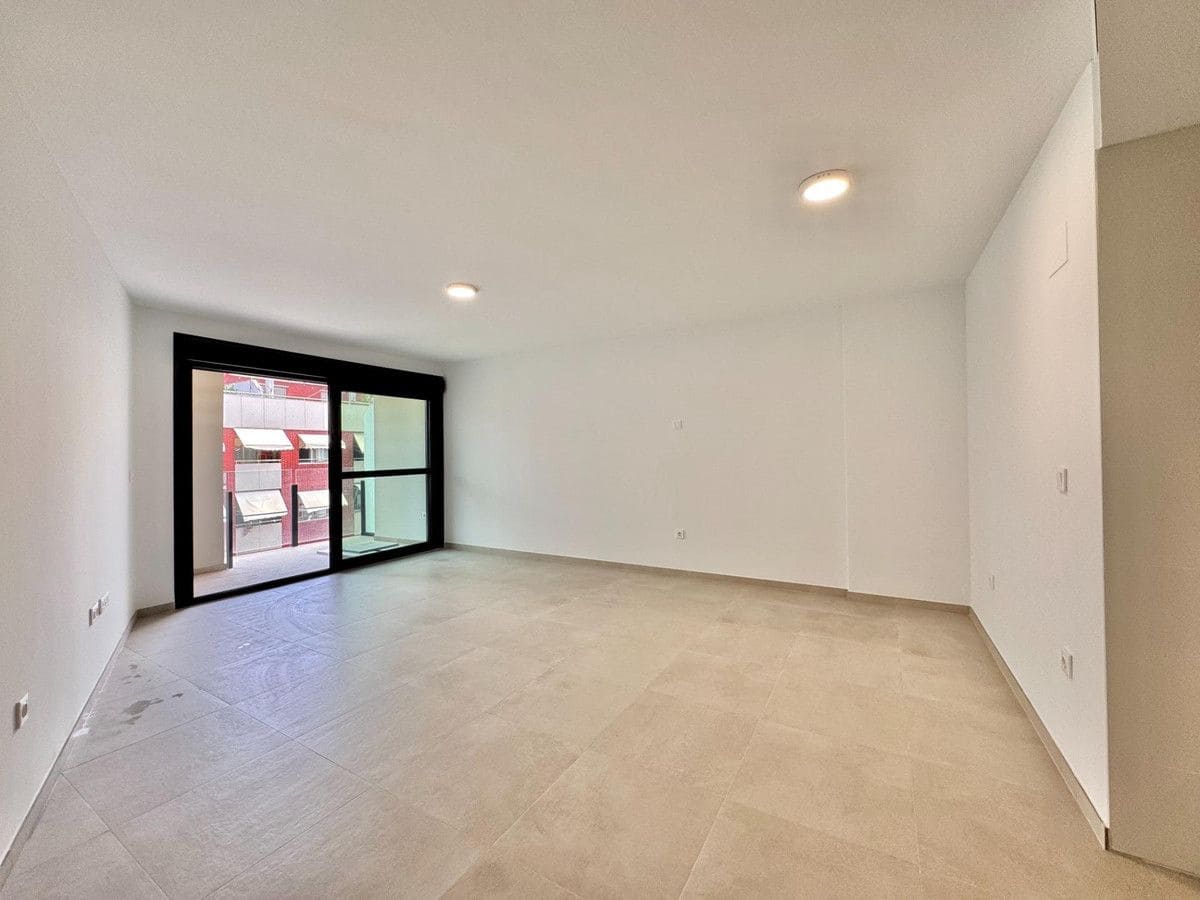 3 slaapkamer Appartement te koop in Alicante stad met zwembad - € 320.000 (Ref: 10022675)
