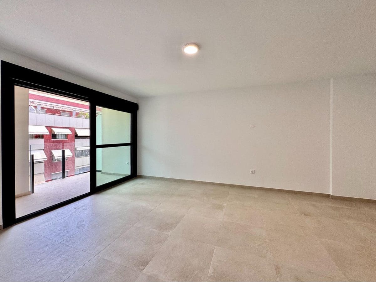 3 slaapkamer Appartement te koop in Alicante stad met zwembad - € 320.000 (Ref: 10022675)