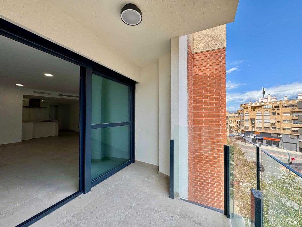 3 slaapkamer Appartement te koop in Alicante stad met zwembad - € 320.000 (Ref: 10022675)