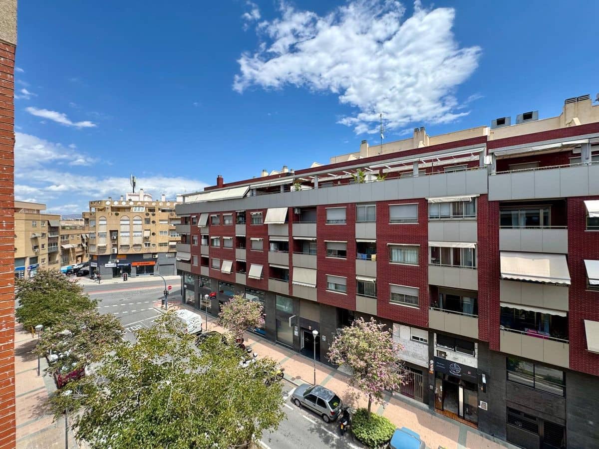 3 slaapkamer Appartement te koop in Alicante stad met zwembad - € 320.000 (Ref: 10022675)