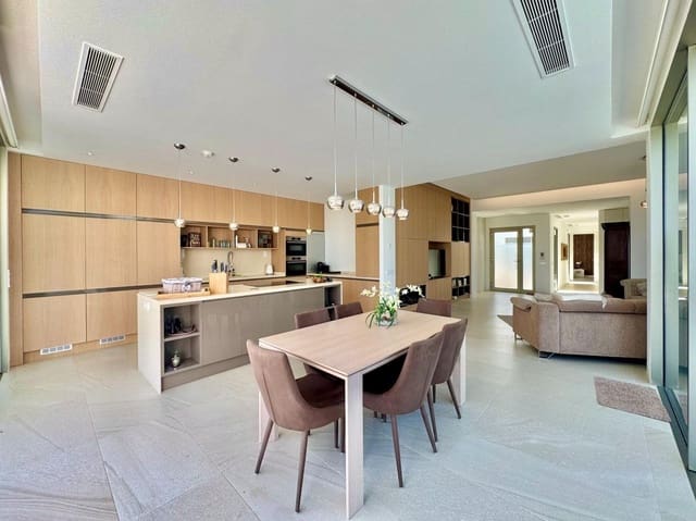 3 sypialnia Willa na sprzedaż w Las Colinas Golf, Orihuela z basenem - 1 390 000 € (Ref: 10022677)