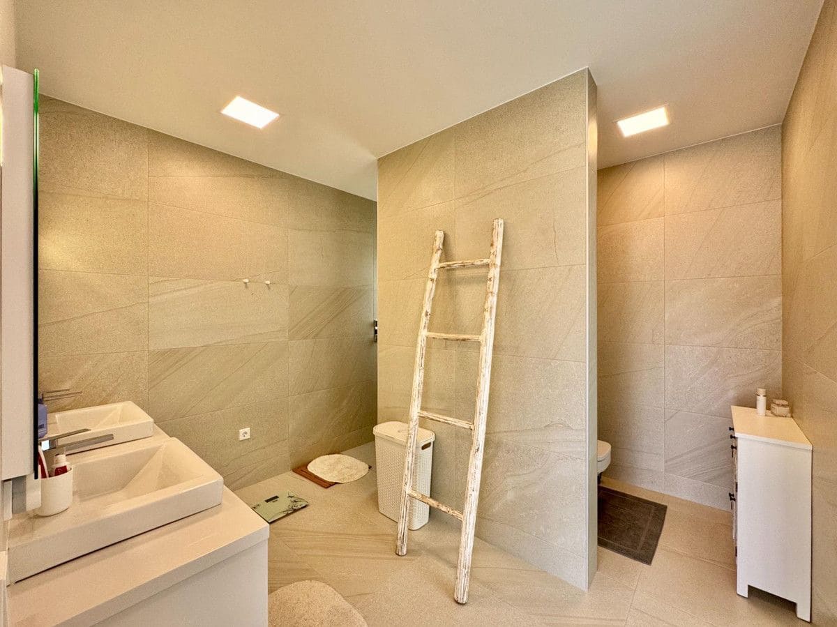 3 sypialnia Willa na sprzedaż w Las Colinas Golf z basenem - 1 390 000 € (Ref: 10022677)