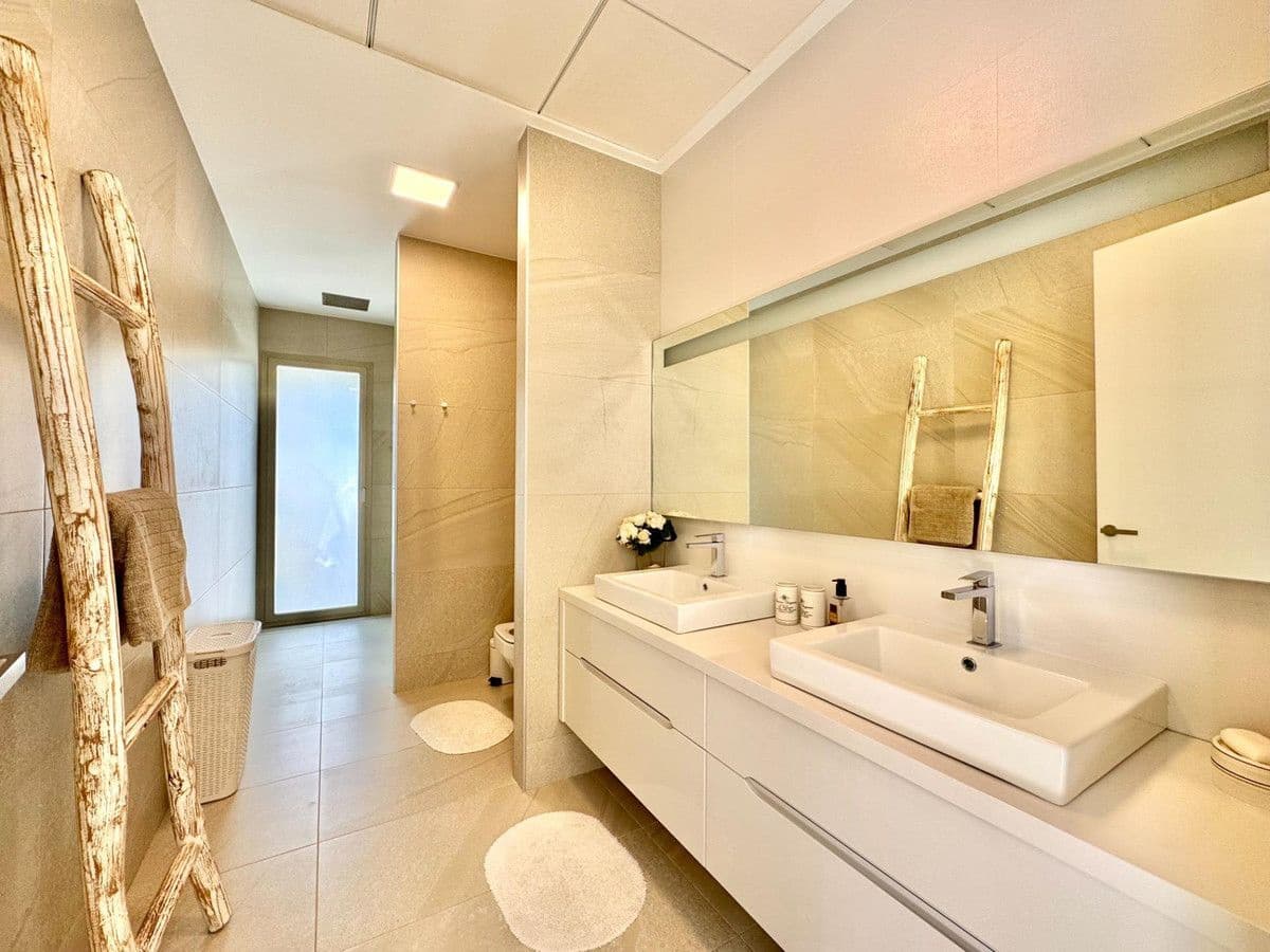 3 sypialnia Willa na sprzedaż w Las Colinas Golf z basenem - 1 390 000 € (Ref: 10022677)