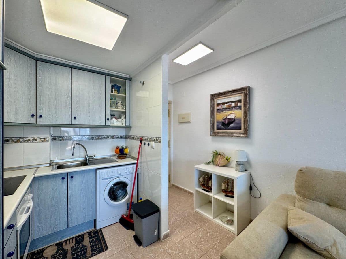 Apartamento de 2 habitaciones en Guardamar del Segura en venta con piscina - 172.900 € (Ref: 10022678)