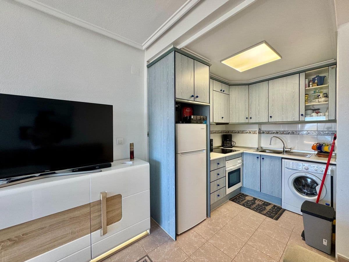 Apartamento de 2 habitaciones en Guardamar del Segura en venta con piscina - 172.900 € (Ref: 10022678)