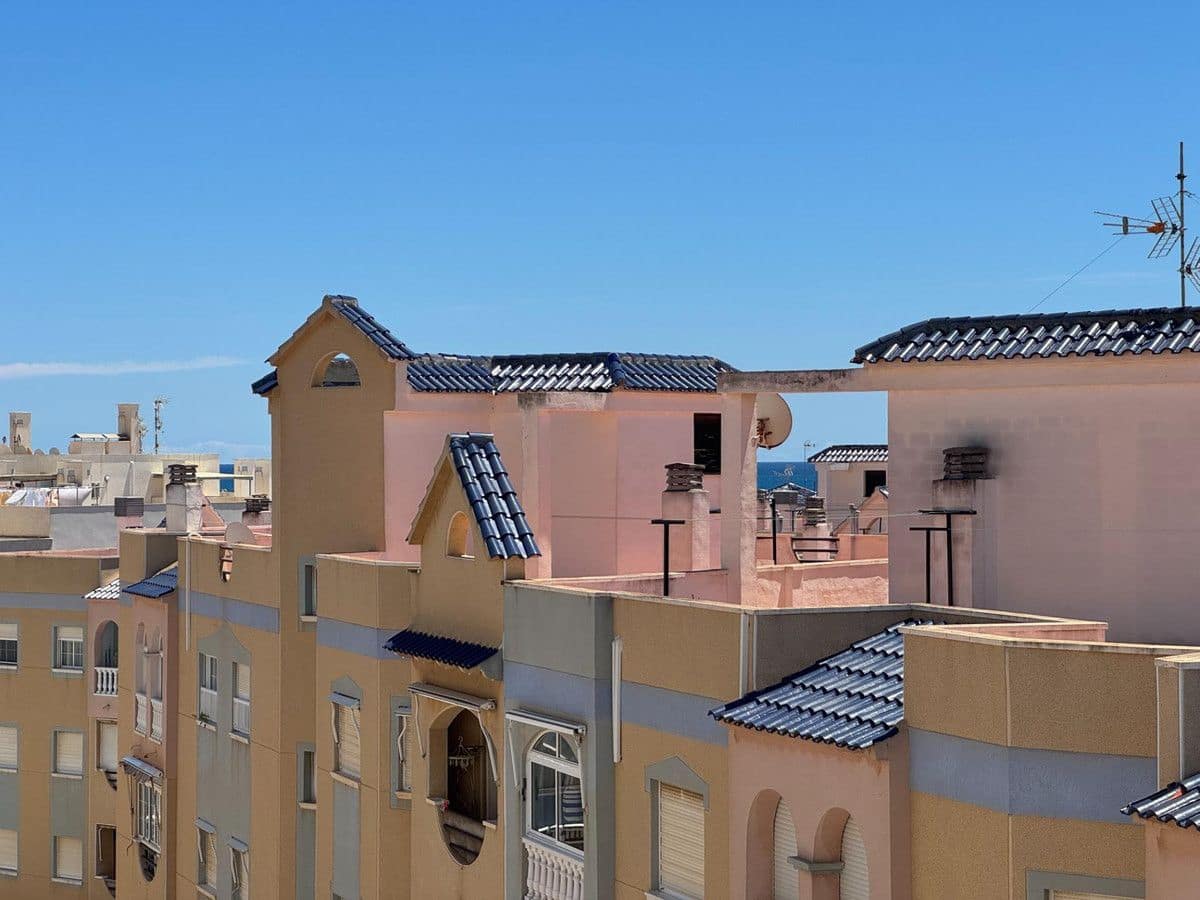 Apartamento de 2 habitaciones en Guardamar del Segura en venta con piscina - 172.900 € (Ref: 10022678)