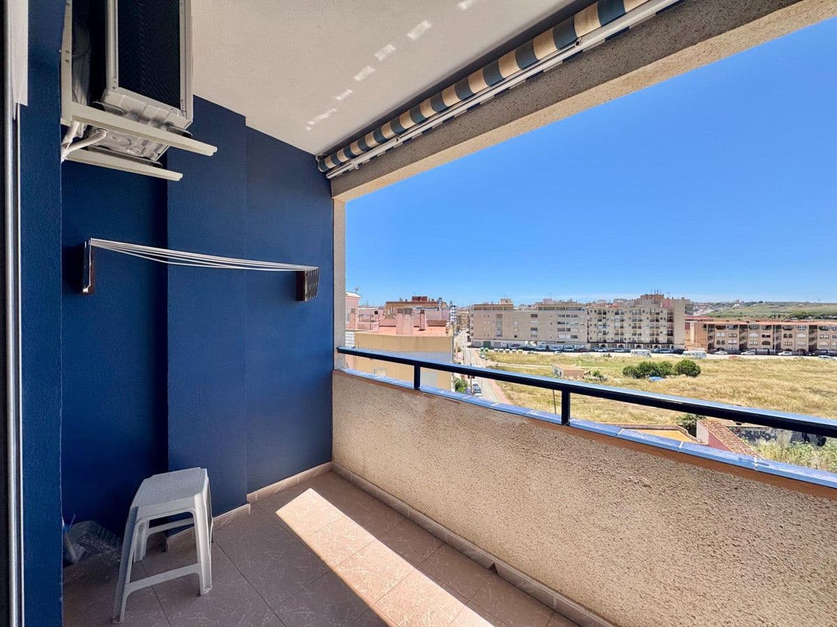 Apartamento de 2 habitaciones en Guardamar del Segura en venta con piscina - 172.900 € (Ref: 10022678)