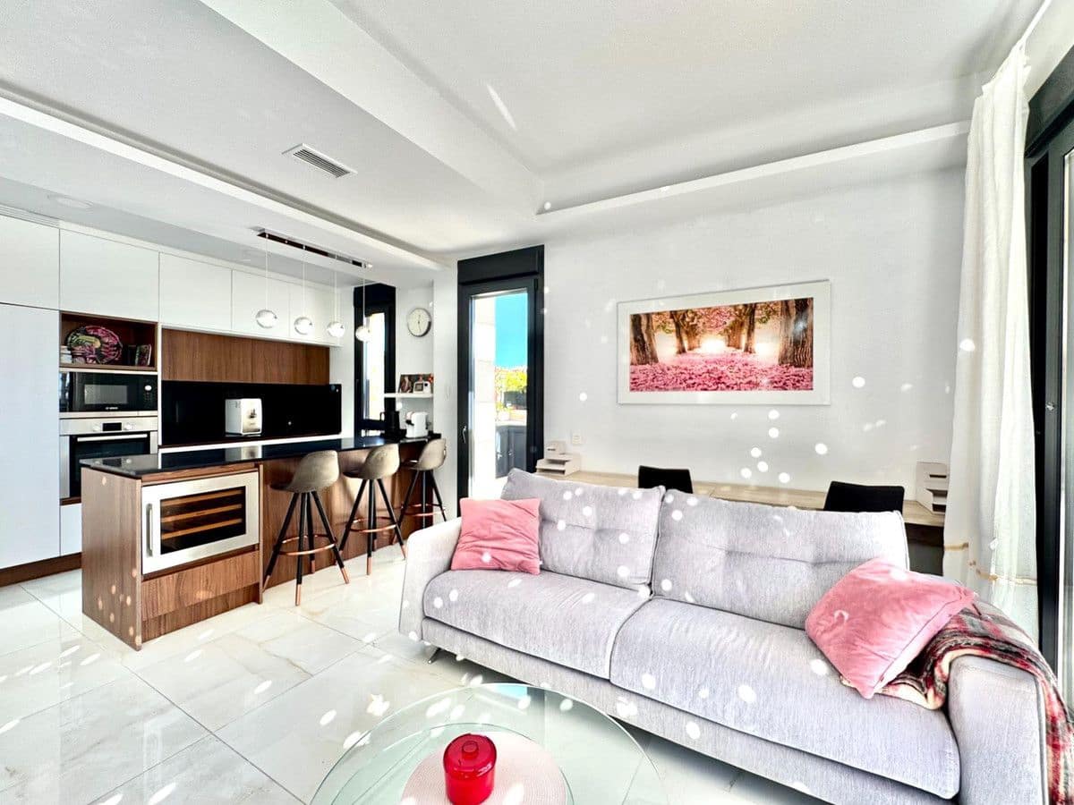4 bedroom Villa for sale in Orihuela Costa with pool - € 735,000 (Ref: 10022680)