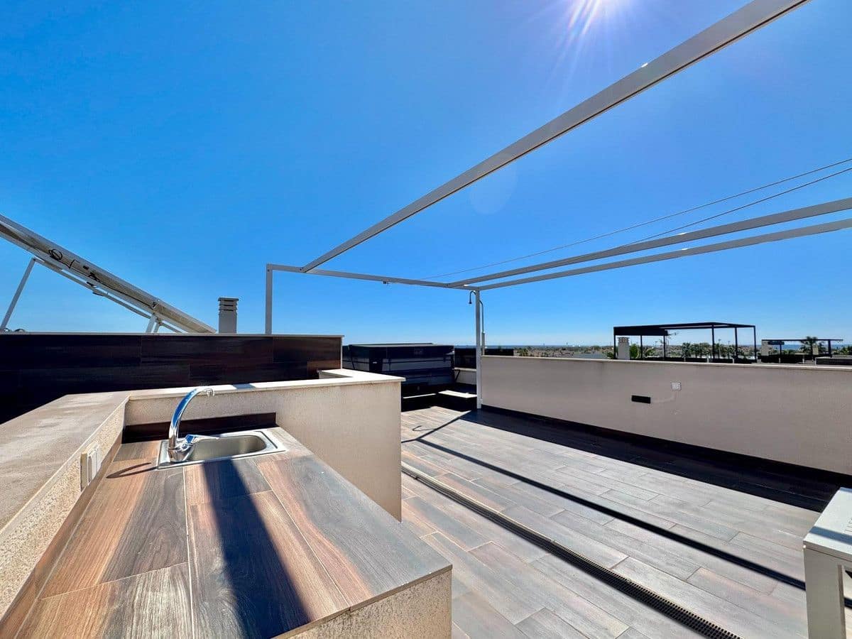 4 bedroom Villa for sale in Orihuela Costa with pool - € 735,000 (Ref: 10022680)