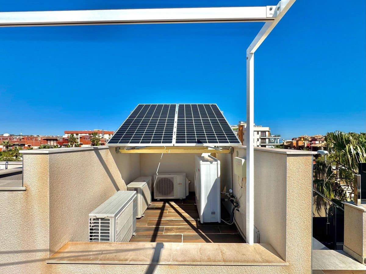 4 bedroom Villa for sale in Orihuela Costa with pool - € 735,000 (Ref: 10022680)