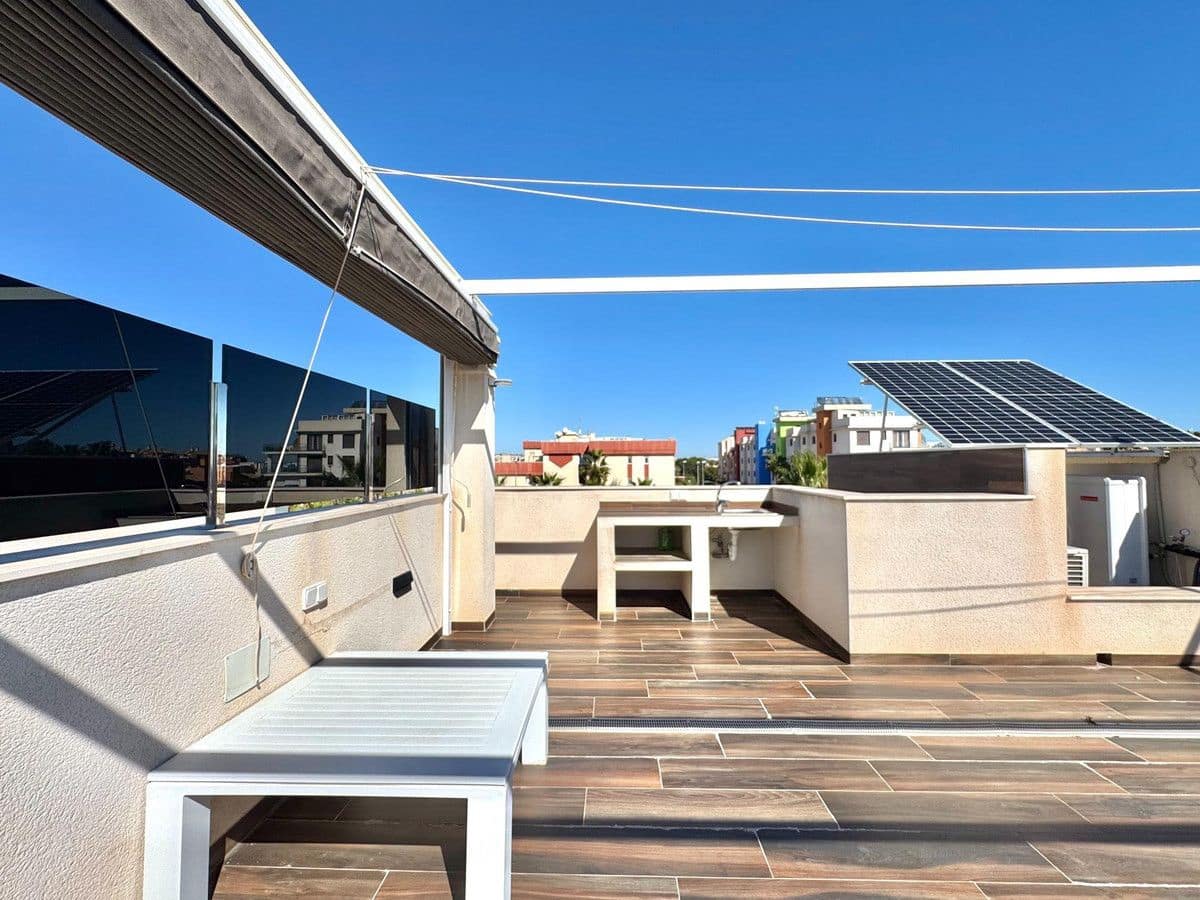 4 bedroom Villa for sale in Orihuela Costa with pool - € 735,000 (Ref: 10022680)