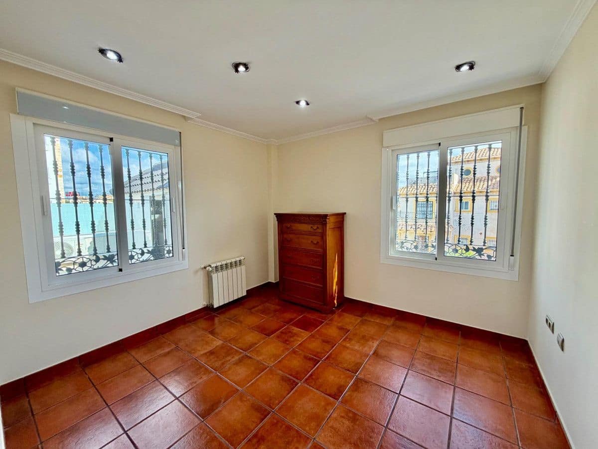 4 chambre Villa/Maison à vendre à La Zenia - 430 000 € (Ref: 10022681)