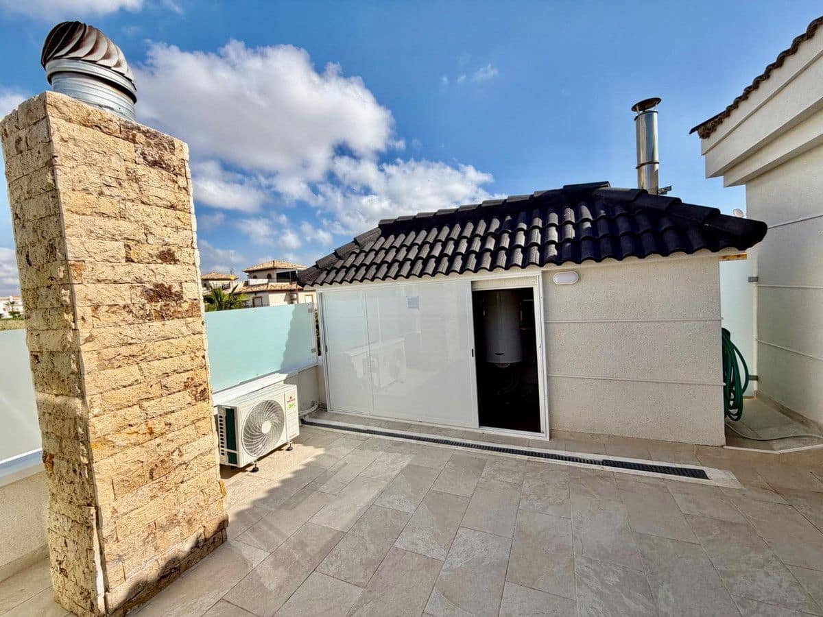 4 chambre Villa/Maison à vendre à La Zenia - 430 000 € (Ref: 10022681)