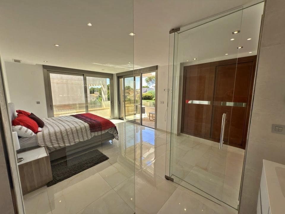 Chalet de 5 habitaciones en Villamartin en venta - 850.000 € (Ref: 10022682)
