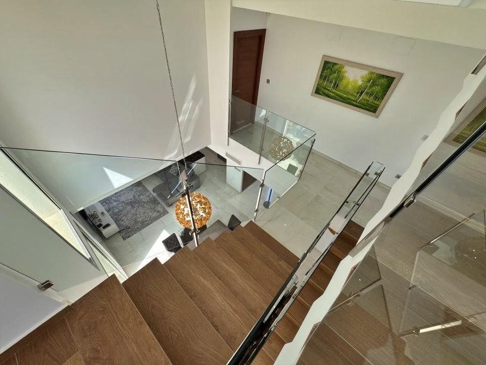 Chalet de 5 habitaciones en Villamartin en venta - 850.000 € (Ref: 10022682)