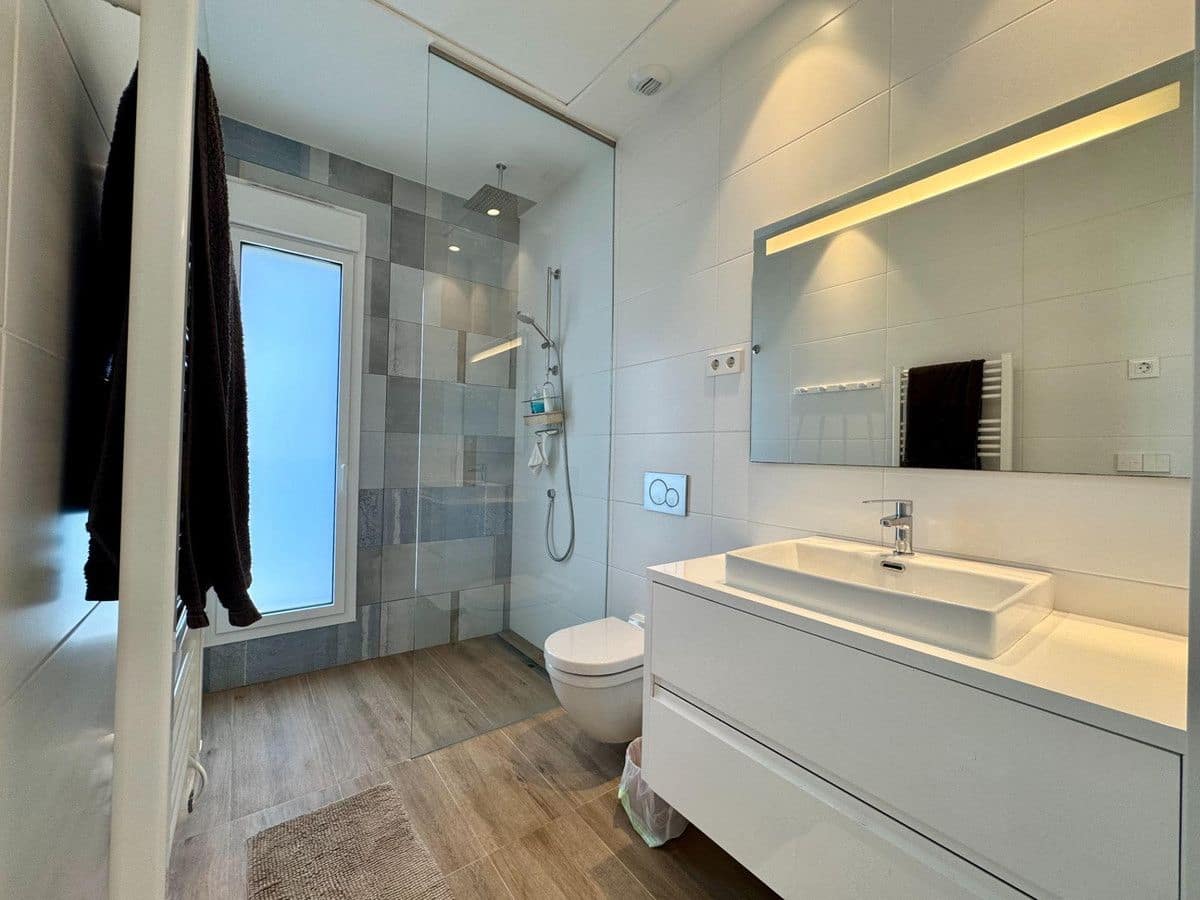 3 chambre Appartement à vendre à Las Colinas Golf avec piscine - 469 000 € (Ref: 10022685)
