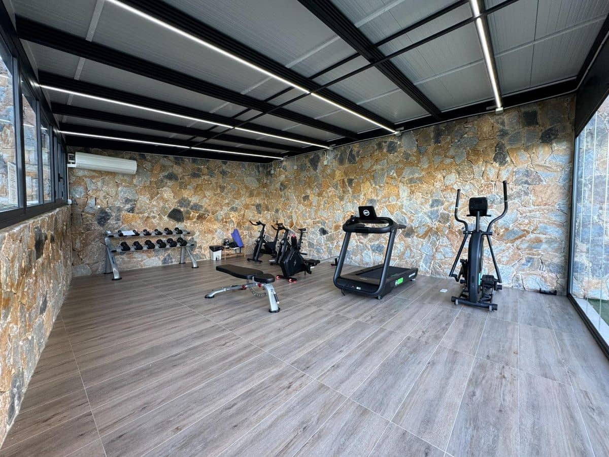 3 chambre Appartement à vendre à Las Colinas Golf avec piscine - 469 000 € (Ref: 10022685)