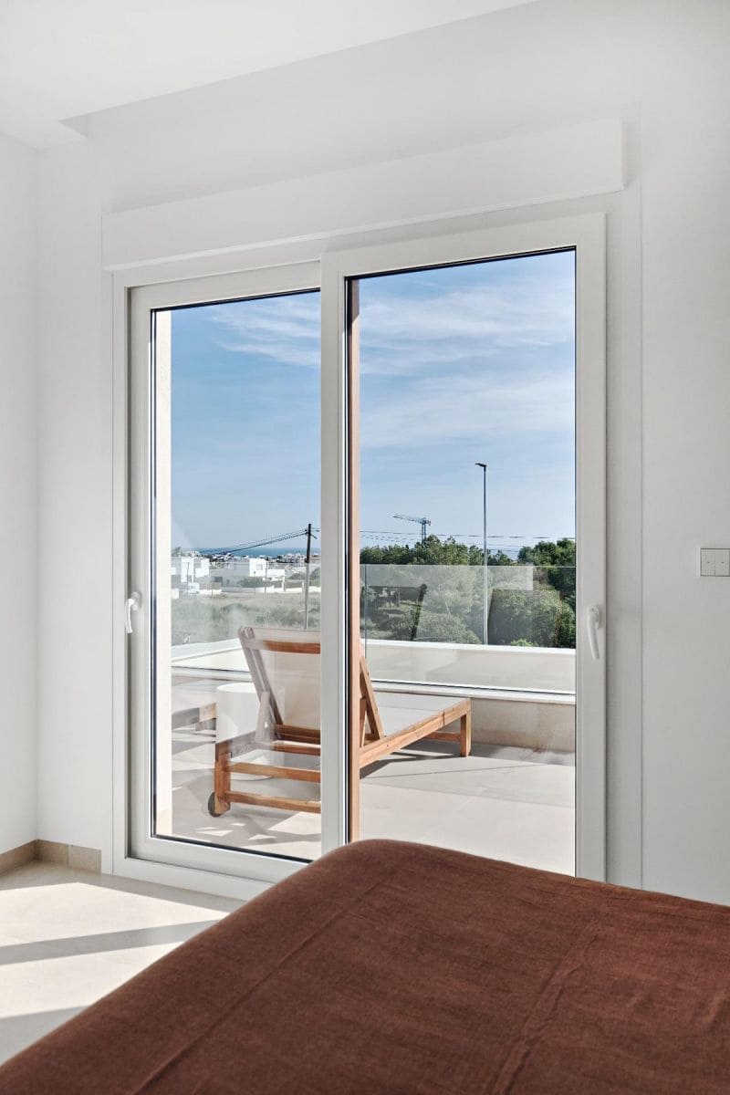 Chalet de 3 habitaciones en Orihuela Costa en venta con piscina - 760.000 € (Ref: 10022687)