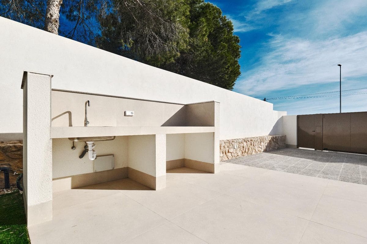 Chalet de 3 habitaciones en Orihuela Costa en venta con piscina - 760.000 € (Ref: 10022687)