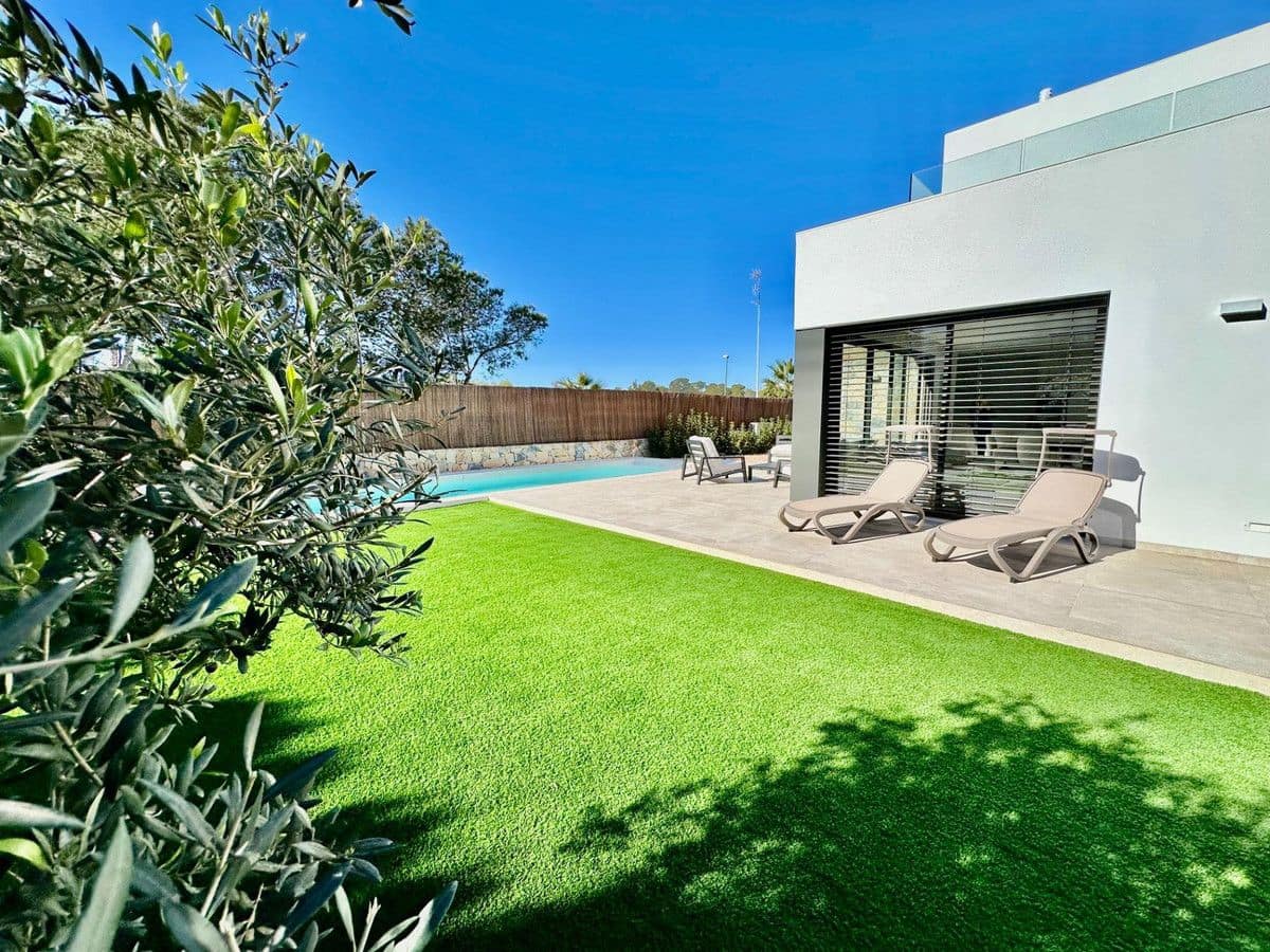 3 sypialnia Willa na sprzedaż w Las Colinas Golf - 1 030 000 € (Ref: 10022690)