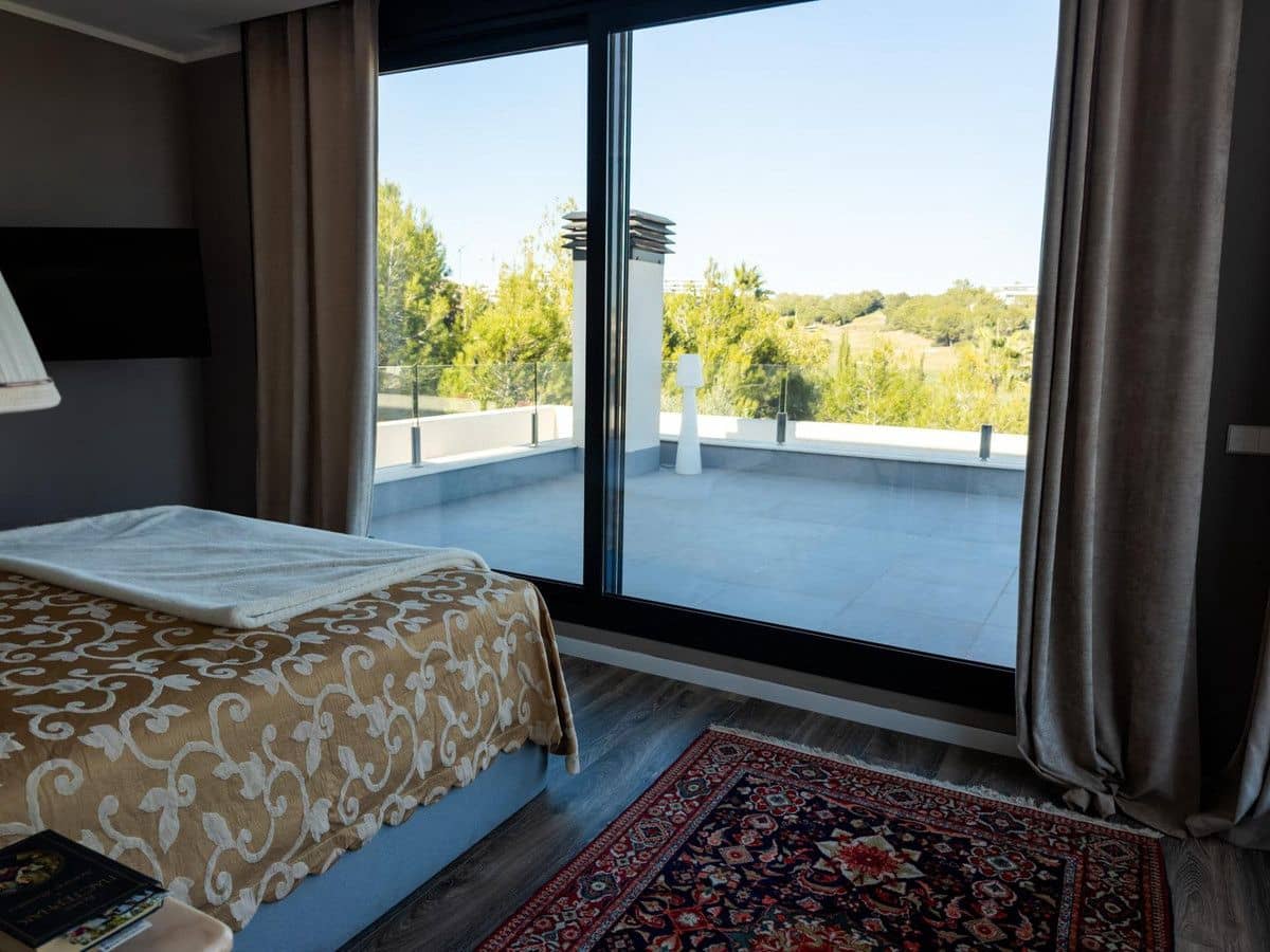 6 bedroom Villa for sale in Las Colinas Golf - € 1,990,000 (Ref: 10022691)