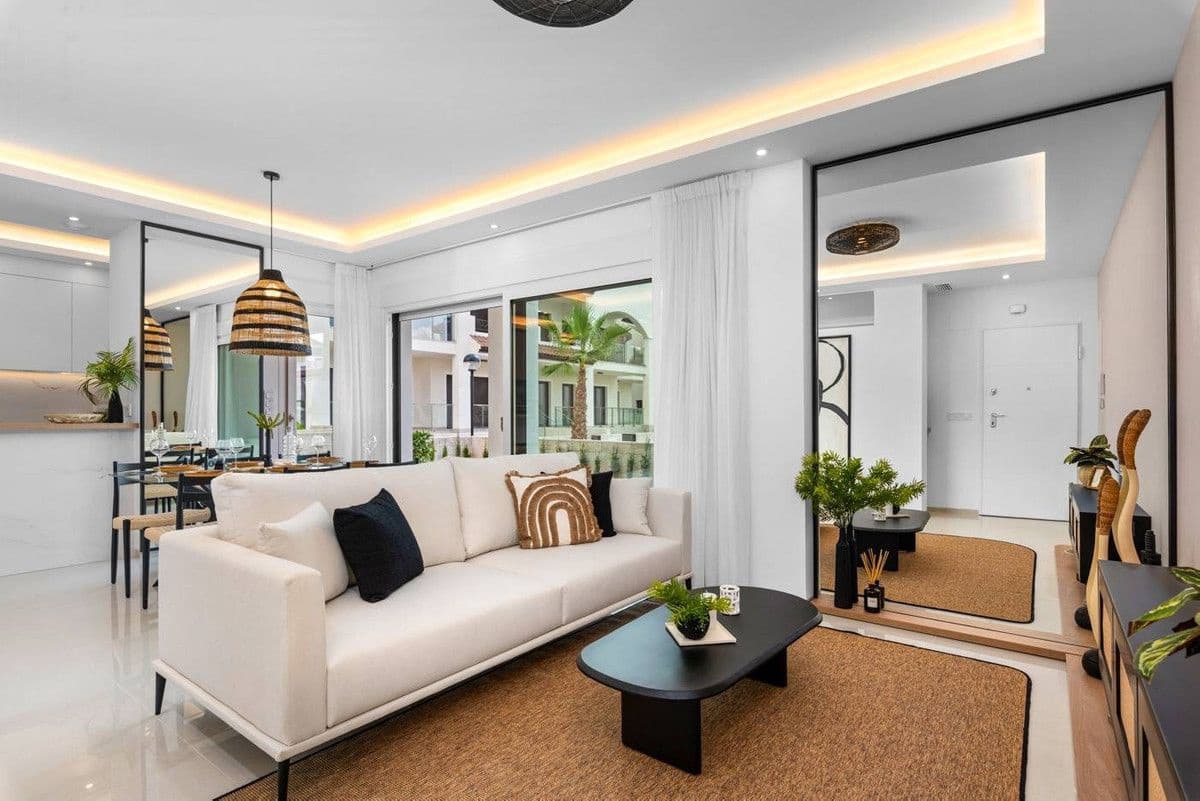 3 bedroom Apartment for sale in Rojales with pool - € 444,500 (Ref: 10022695)