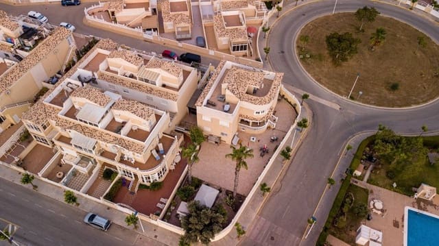 6 soverom Villa til salgs i El Chaparral - La Siesta - La Torreta, Torrevieja med svømmebasseng - € 539 000 (Ref: 10022697)