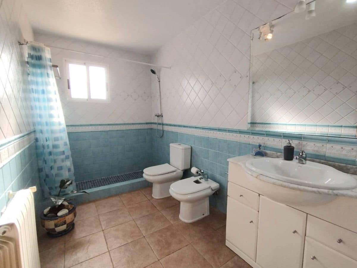 6 soverom Villa til salgs i Torrevieja med svømmebasseng - € 539 000 (Ref: 10022697)