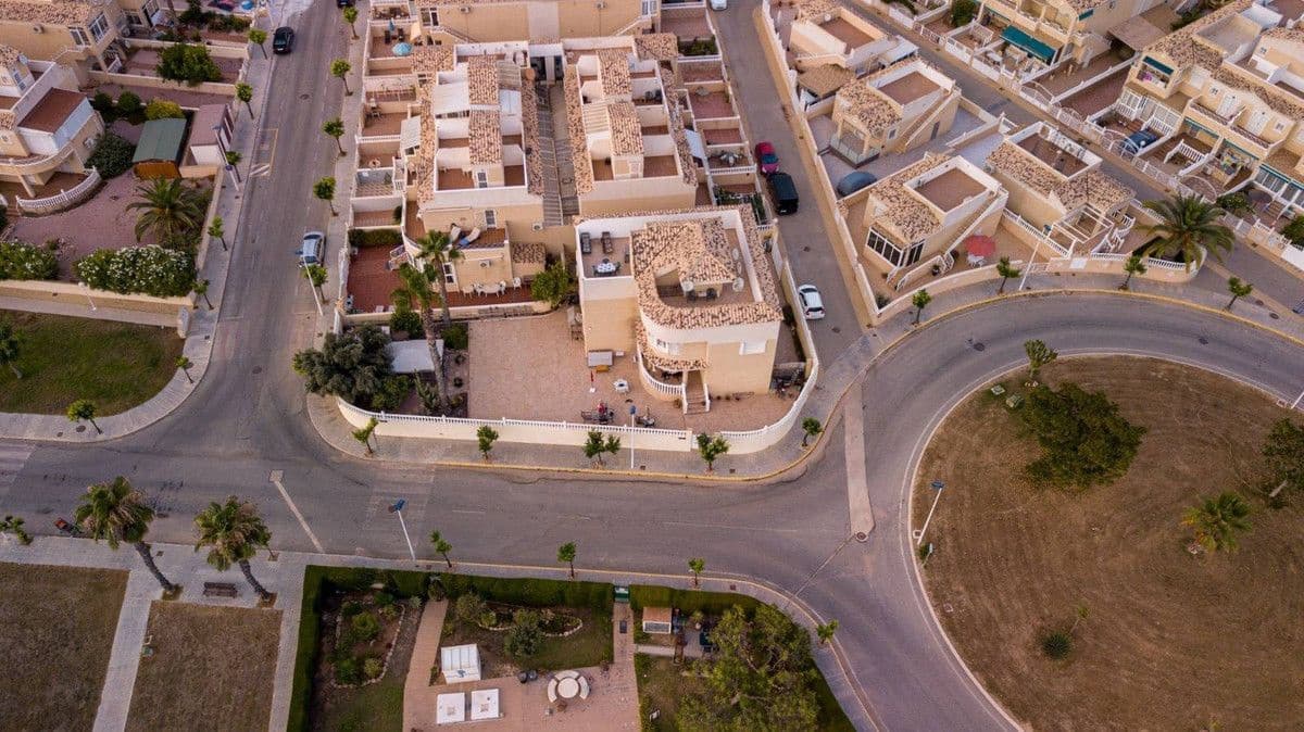 6 soverom Villa til salgs i Torrevieja med svømmebasseng - € 539 000 (Ref: 10022697)