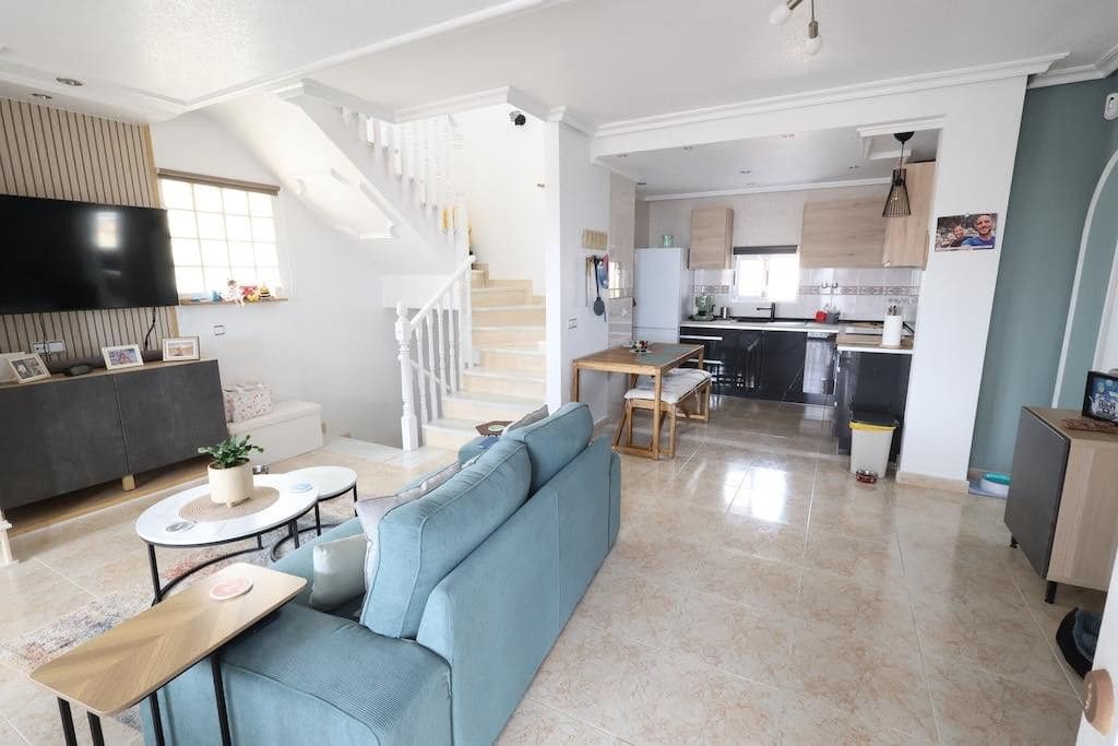 5 bedroom Villa for sale in Orihuela Costa with pool - € 385,000 (Ref: 10022707)