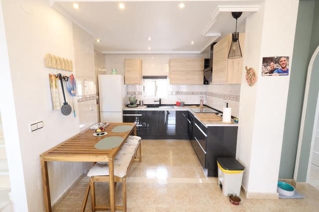 5 bedroom Villa for sale in Lomas de Campoamor - Las Ramblas, Orihuela with pool - € 385,000 (Ref: 10022707)