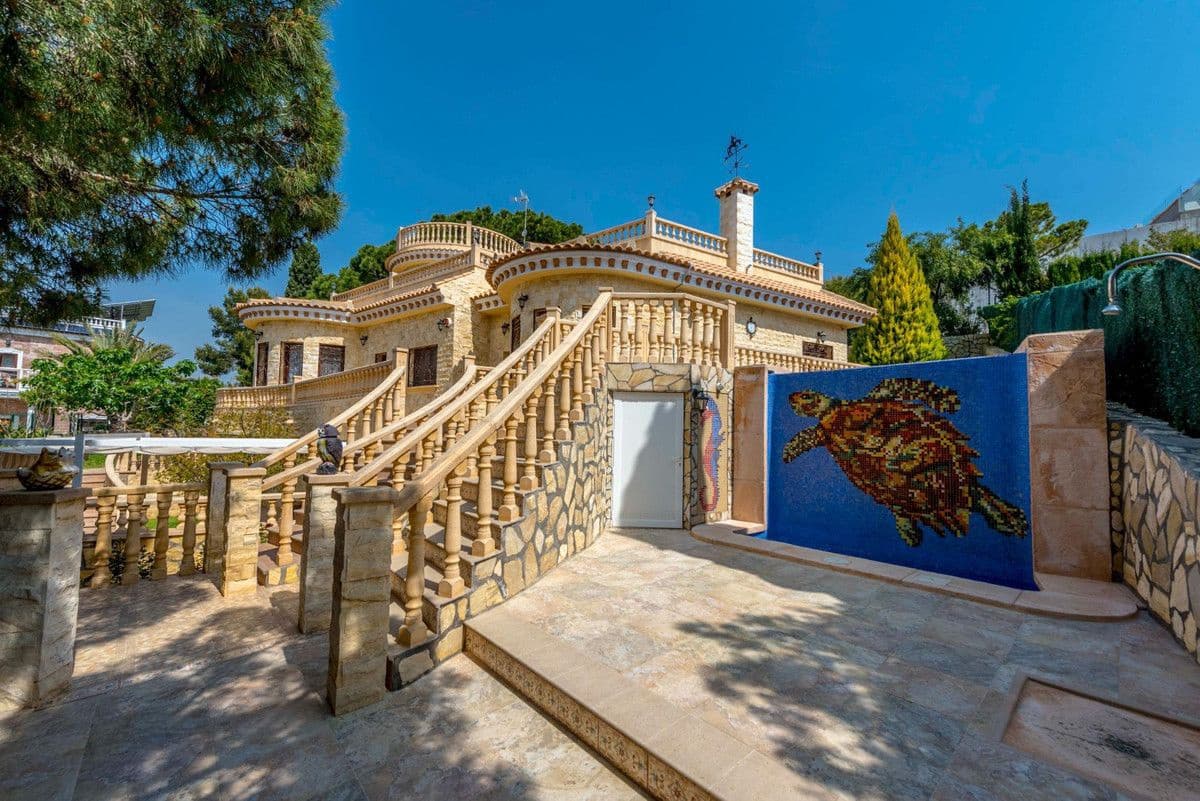 4 bedroom Villa for sale in Campoamor - € 1,600,000 (Ref: 10022712)