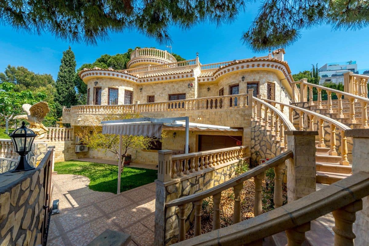 4 bedroom Villa for sale in Campoamor - € 1,600,000 (Ref: 10022712)