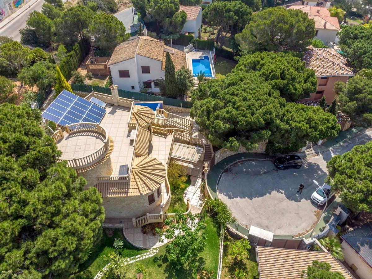 4 bedroom Villa for sale in Campoamor - € 1,600,000 (Ref: 10022712)