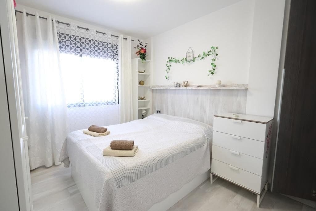 2 slaapkamer Villa te koop in La Zenia met zwembad - € 270.000 (Ref: 10022716)