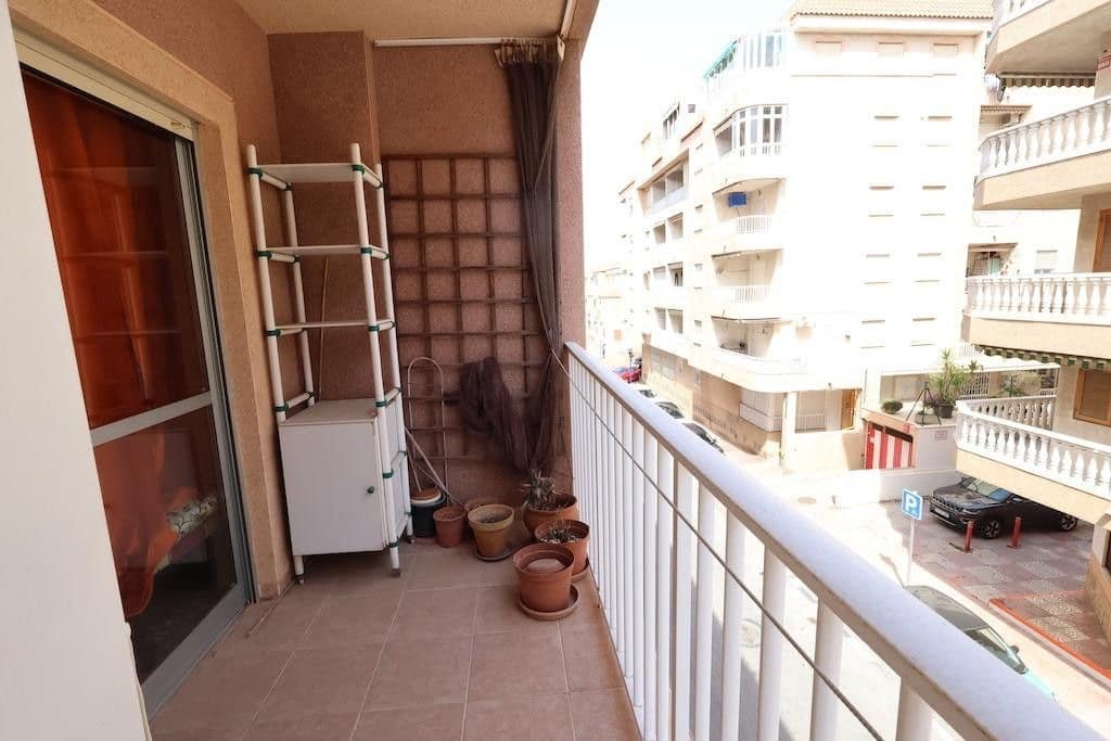 Apartamento de 3 habitaciones en Torrevieja en venta - 160.000 € (Ref: 10022721)